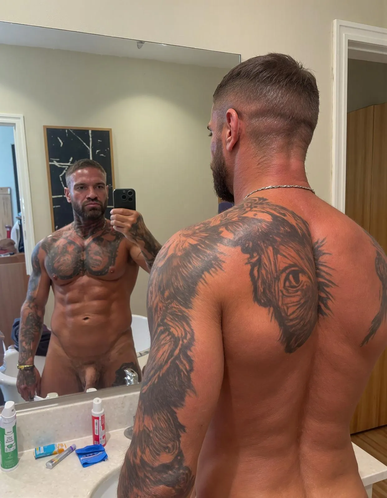 Fuck the rules I make the fucking rules 🏴󠁧󠁢󠁳󠁣󠁴󠁿#scottish #badboy #tattoos #abs