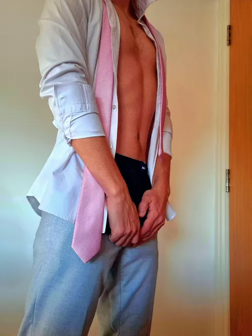 Let's put this tie to good use...