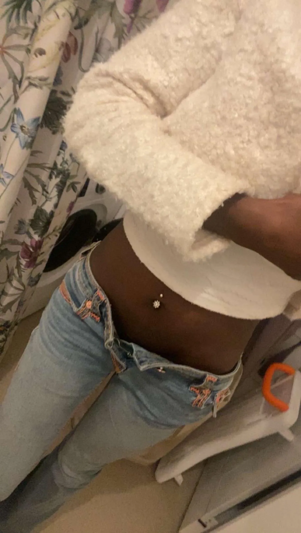 Sliter av byxorna till de som ger sig in på ❤️ (innan 🕛 )