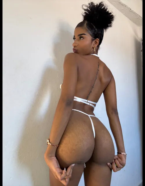 Small girls are spankable too, correct me if I am wrong