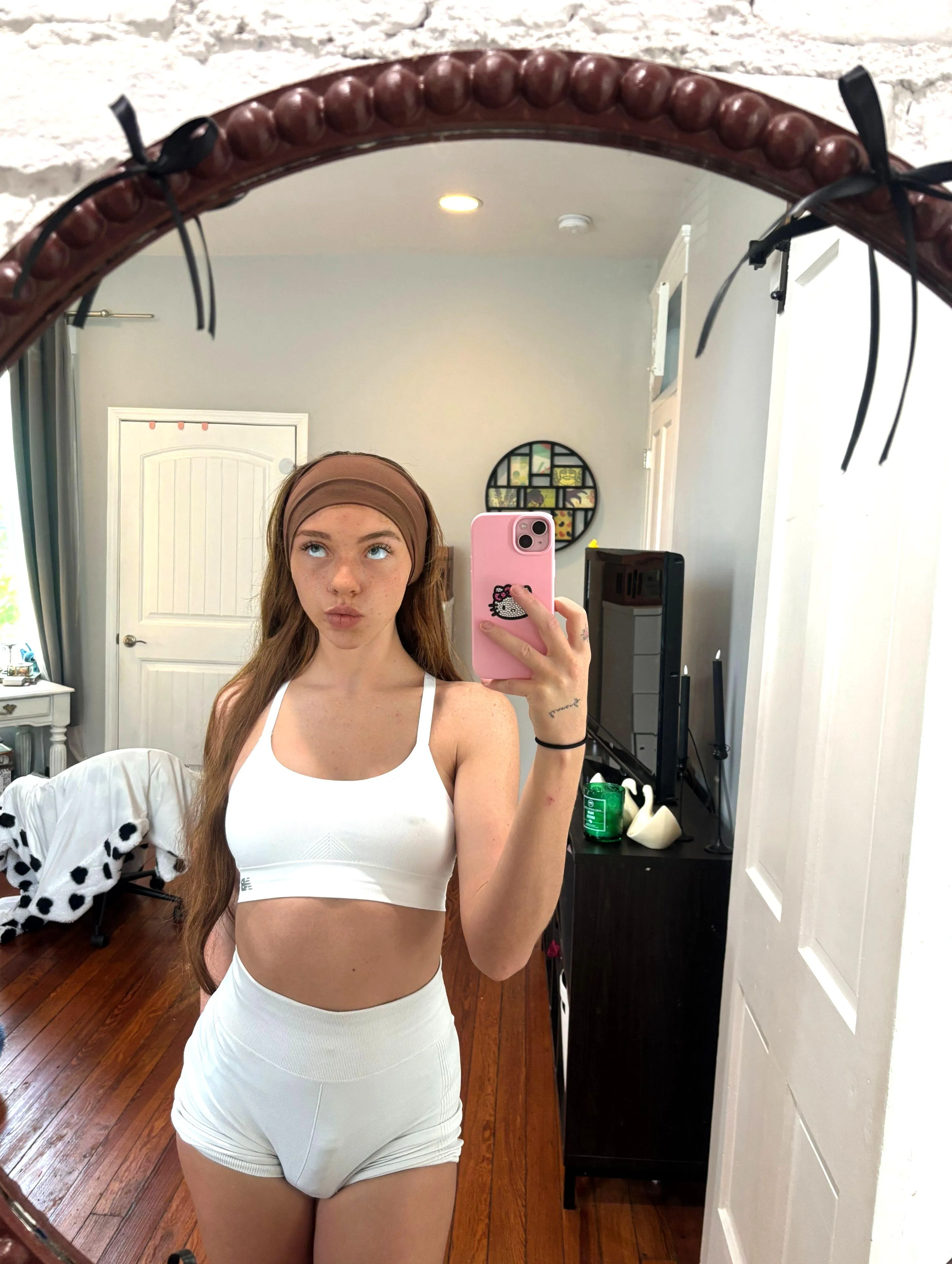 what do you wanna kiss first my lips or my cock?