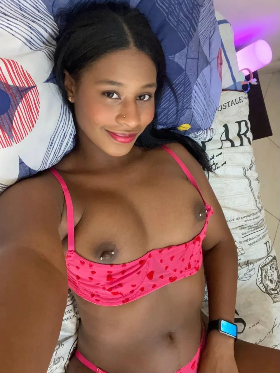 wore pink so i could pretend i'm sweet lol