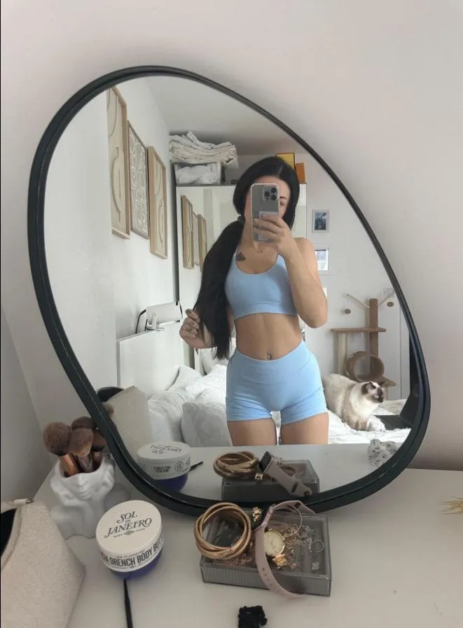 Would you fuck me in the gym?