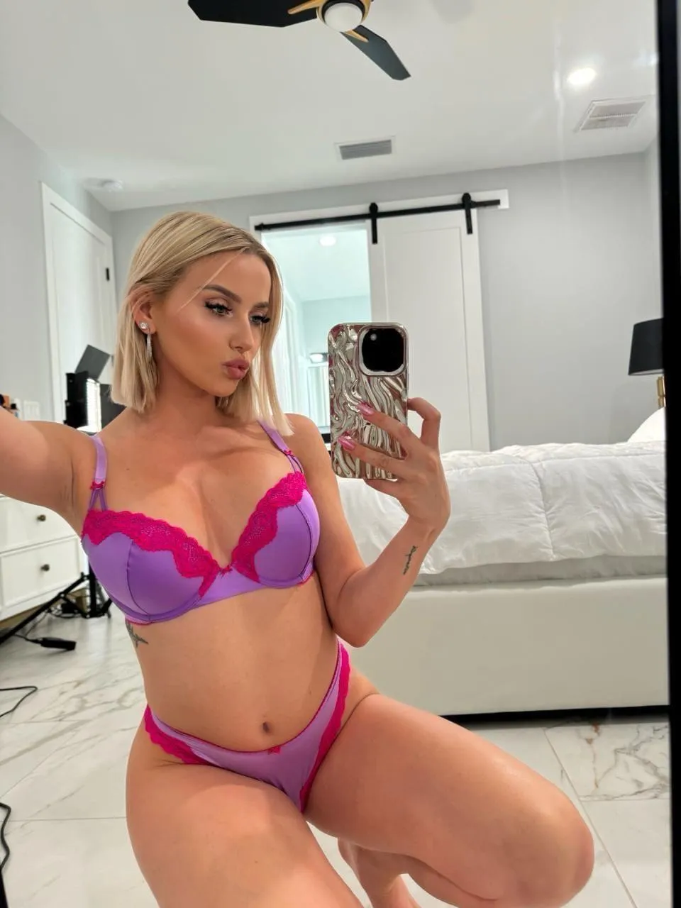 20 [F] CLT am I cute for an NC blonde?