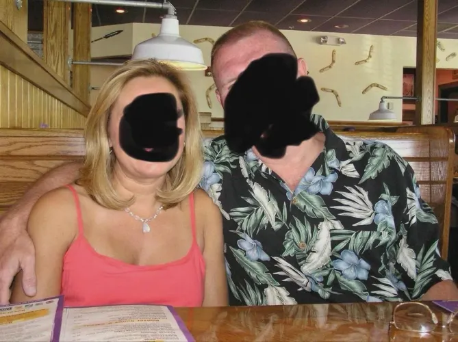 [43/45][mf4mf][Kansas] Experienced swingers looking to make new friends.