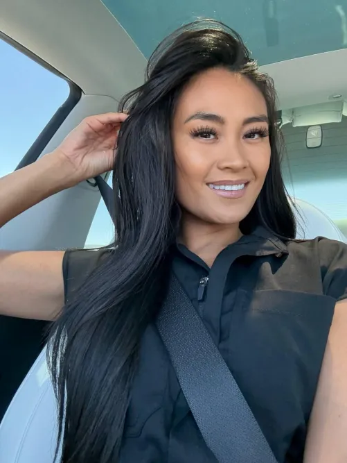 Beautiful me + alone in the car + your dirty thoughts = more lust to take care of later 😉