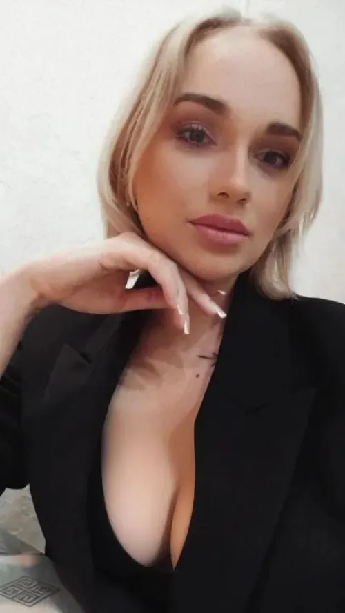 I got married too early and I regret it, I want to shove a lot of Black dicks into myself