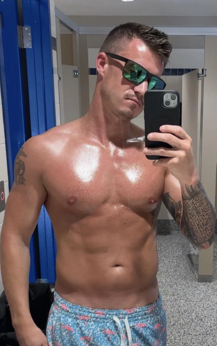 [M4mf] fit male looking for couples to play with, I don’t want to endlessly date just fun