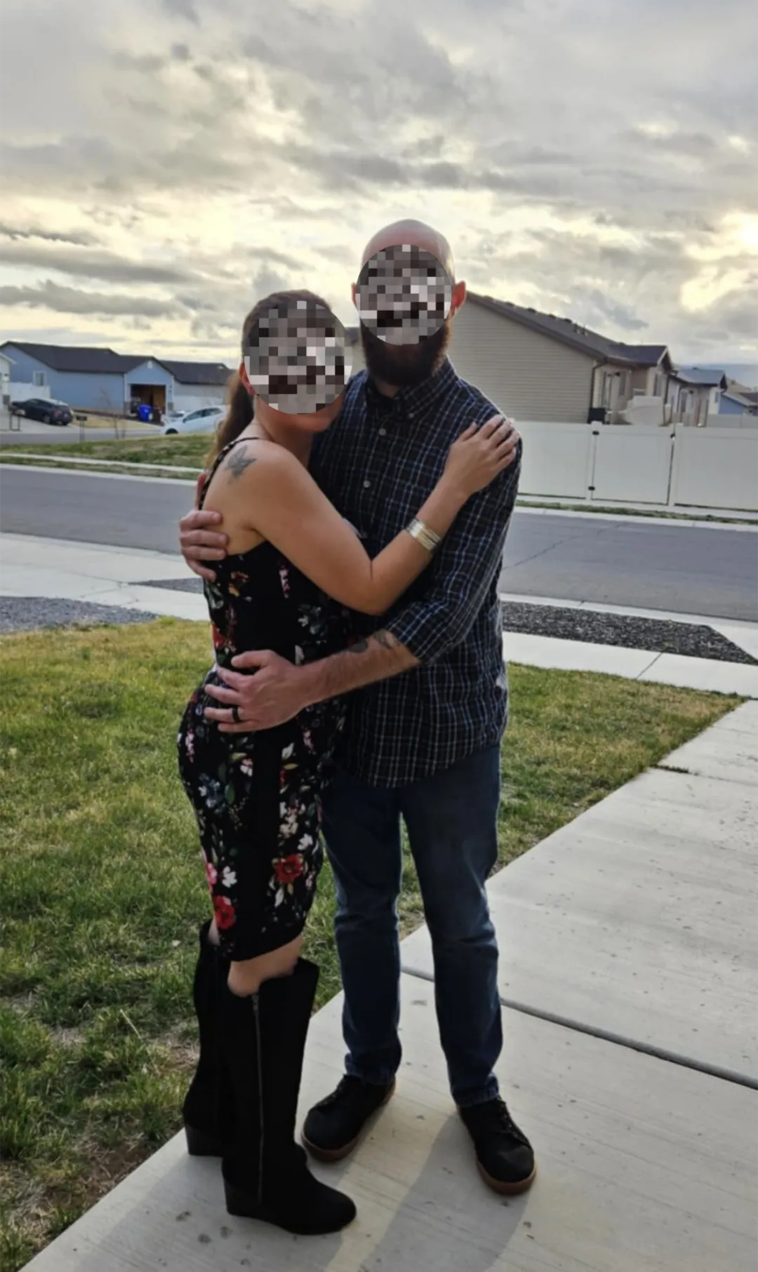 MF(34) looking 4 F & MF. **No single men please**