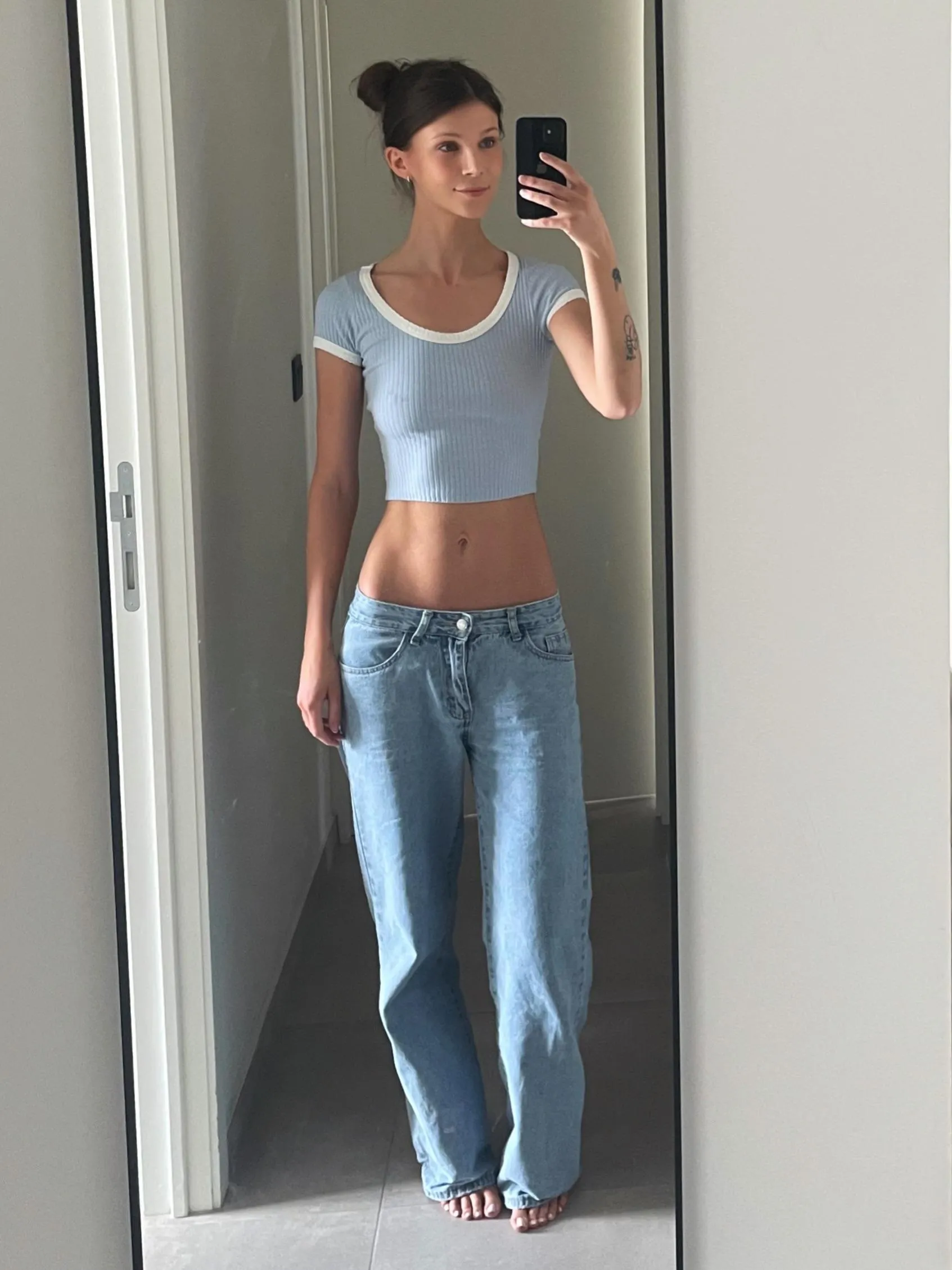 sun-kissed hips 😌