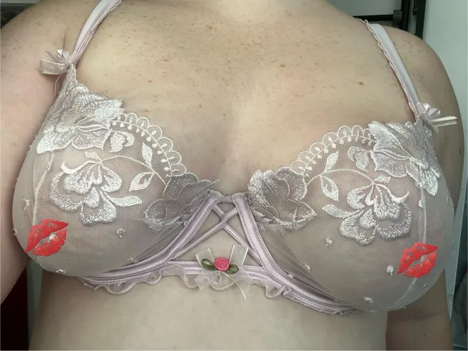 To pretty to not show off