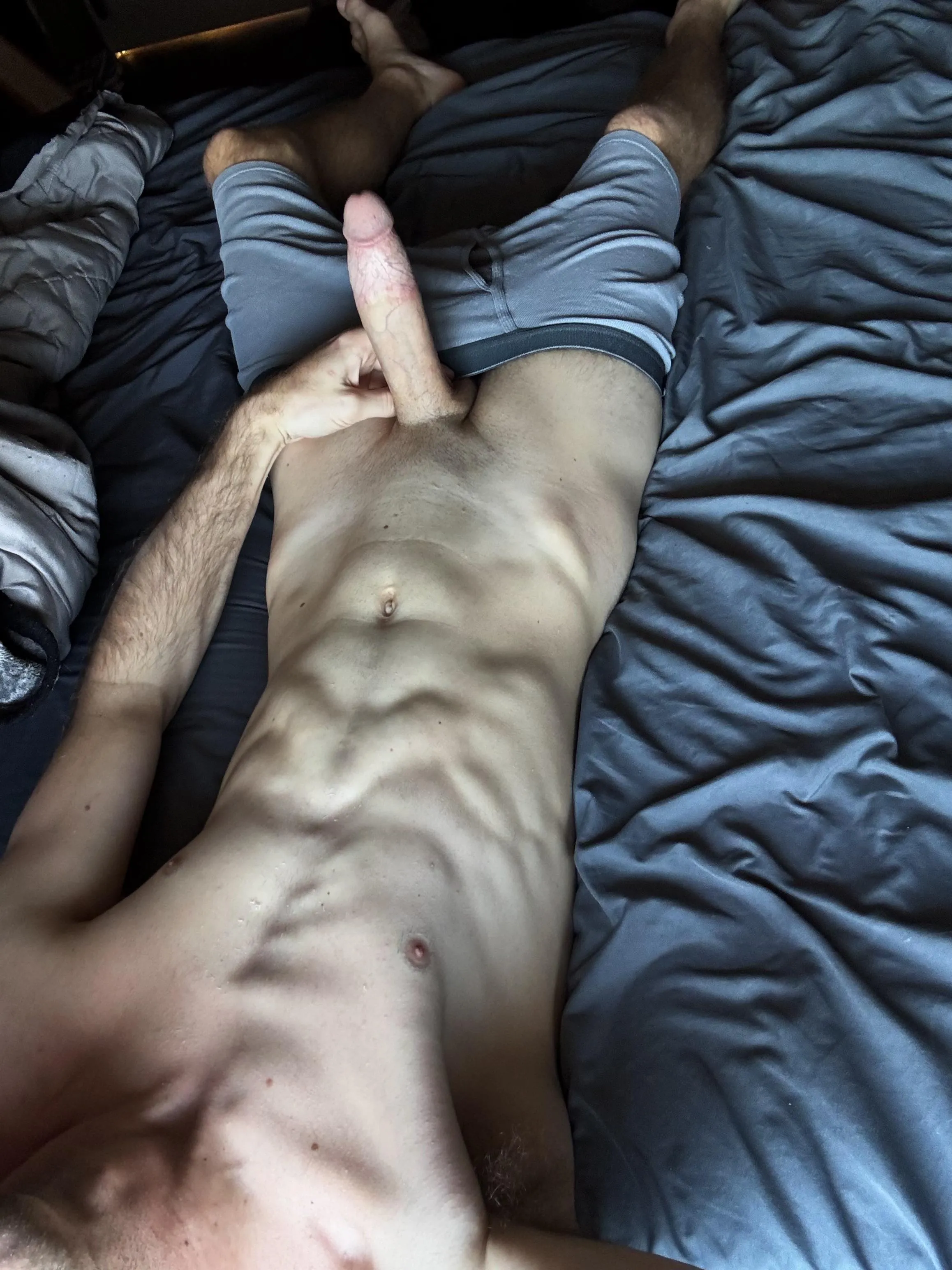 Would u be intimidated in the gym lockers if u saw a twink with a massive donkey dick walk by?