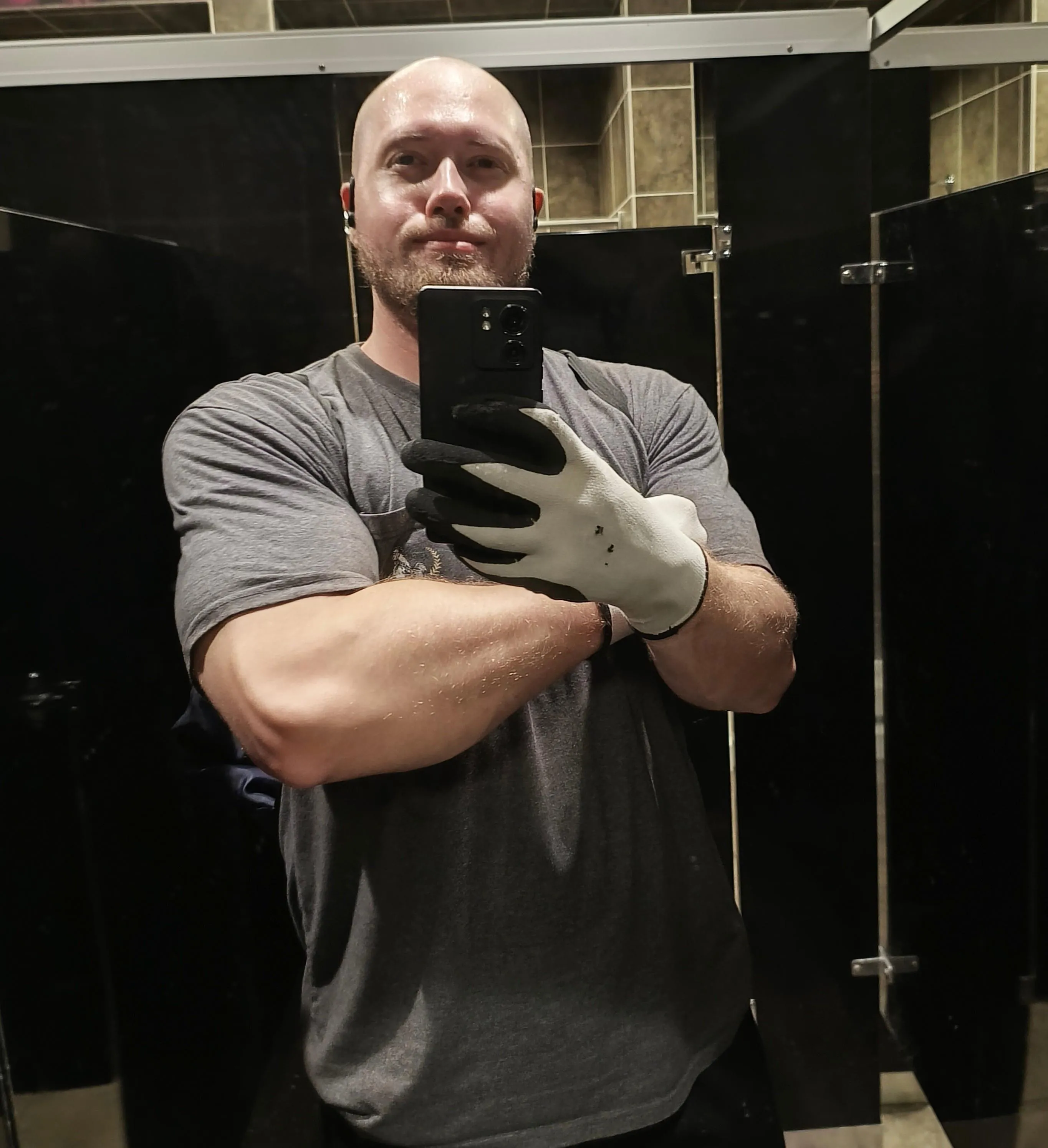 Been back at the gym trying to get bigger and wanted to share with the sub