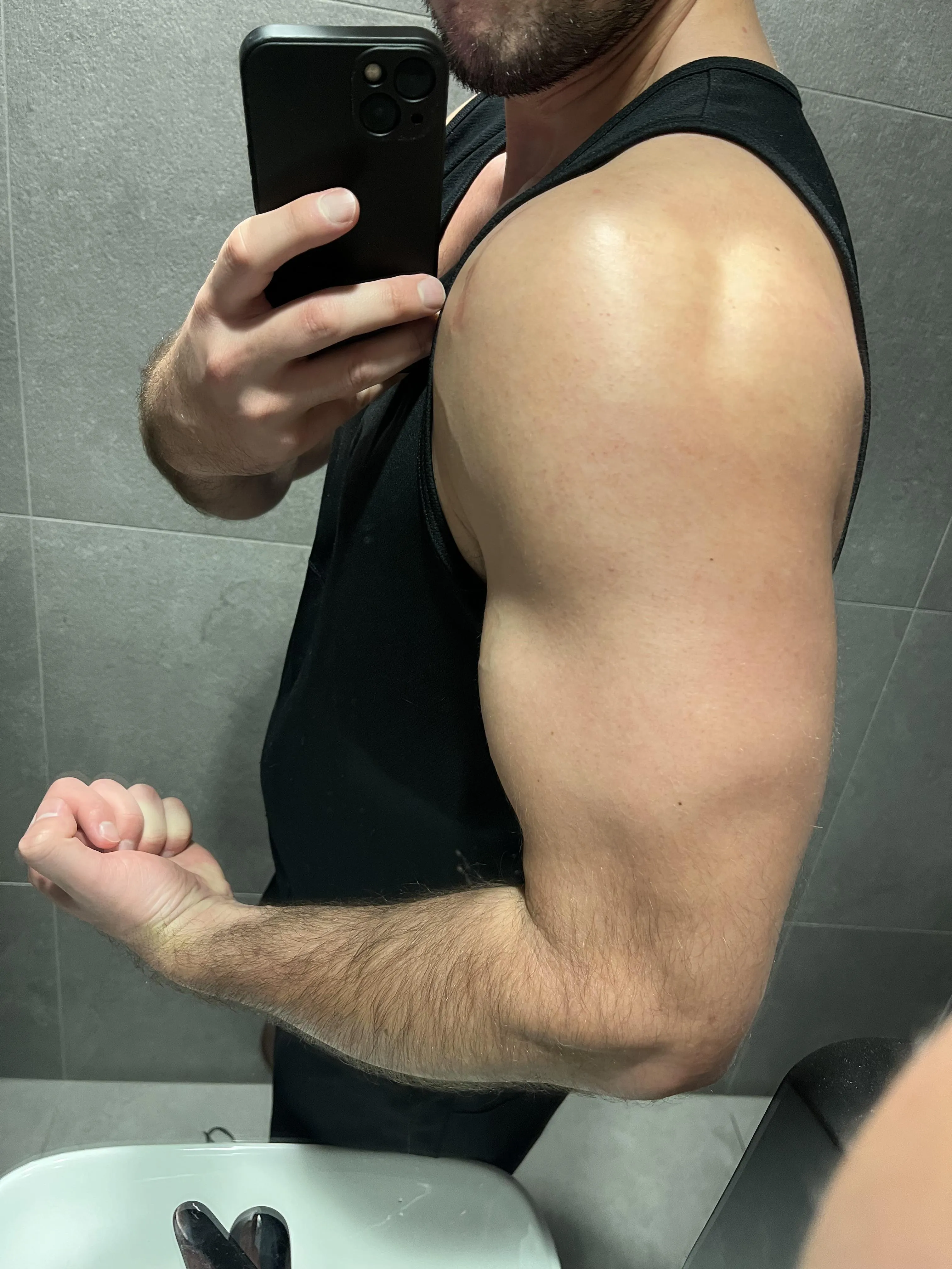 Bet you wish I had you in a fucking headlock, huh? 💪🏼