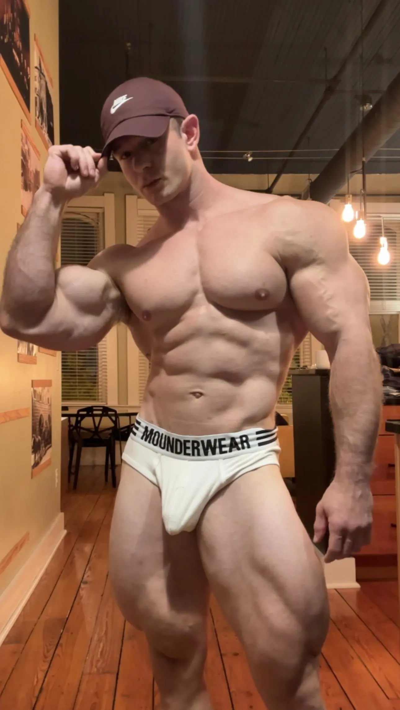 Built like this for your fantasy😜