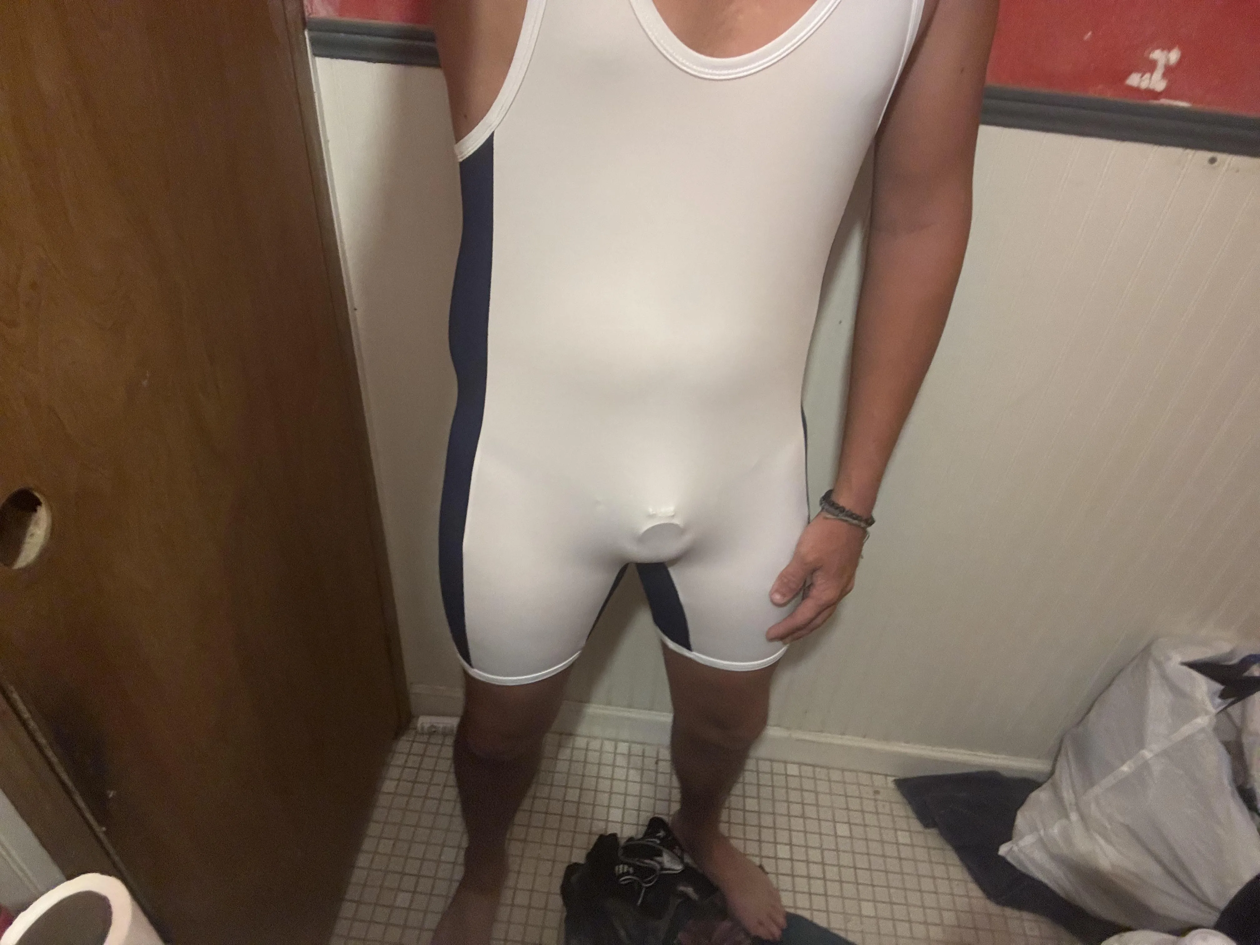 Can you tell I’m caged??😂😂