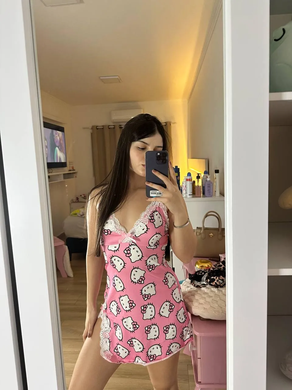 Eu dormindo sem calcinha e usando isso aqui