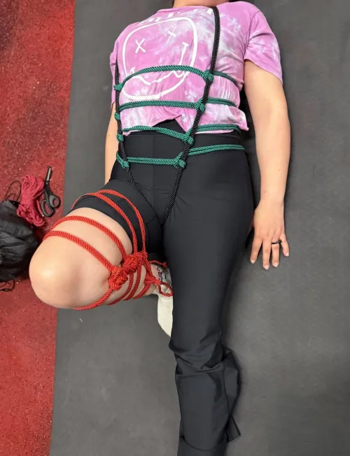 [MF4F] [39] [Los Angeles] Any single females interested in being a bottom on Sunday 5/11/25