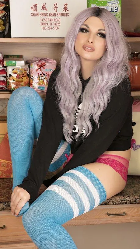 Such a hottie 🔥🔥🔥