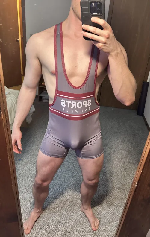 Who wants to wrestle? 😈