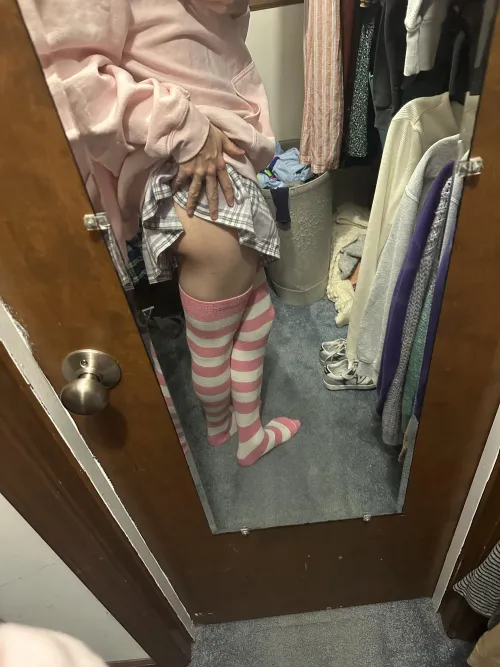 23 [M4M] Raleigh, NC - Slim 23yo looking to experiment with guys (fem/Ts preferred)