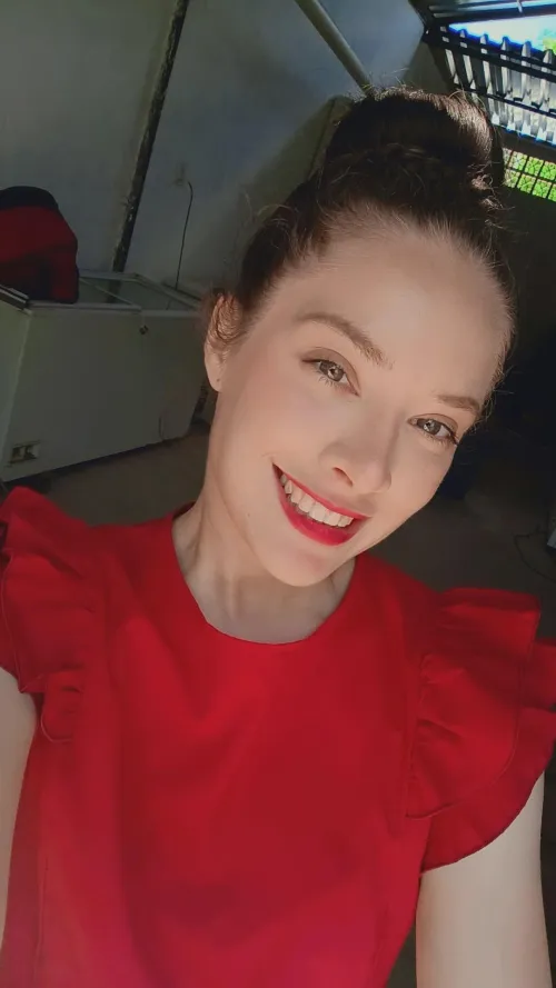 Bet you can’t look without imagining the rest.