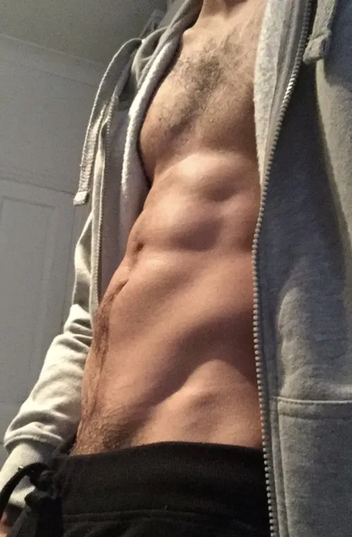 Bull looking for hotwife couple