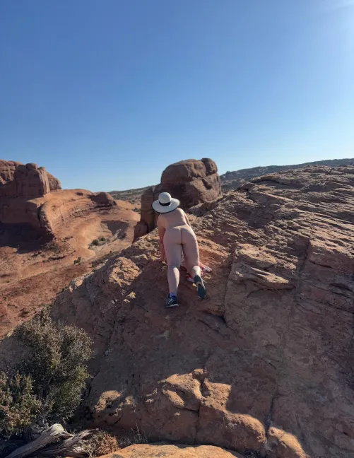 Do you think they can see me 😬