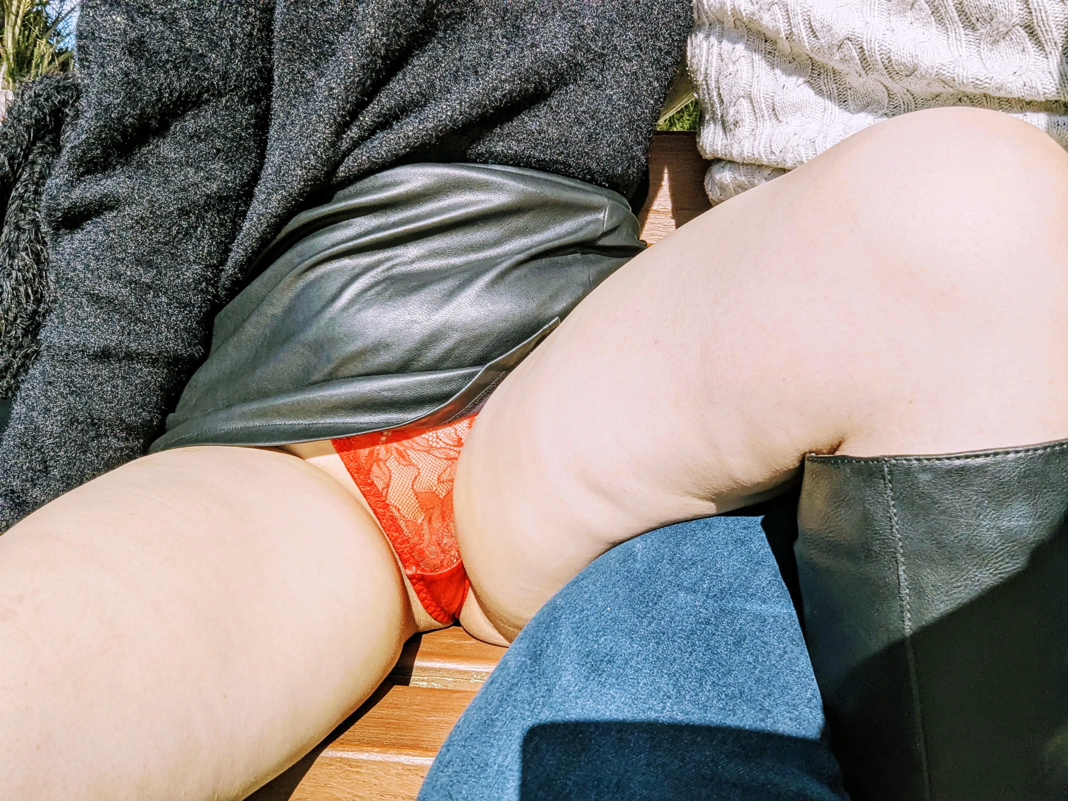 Enjoying the warm weather (mf)