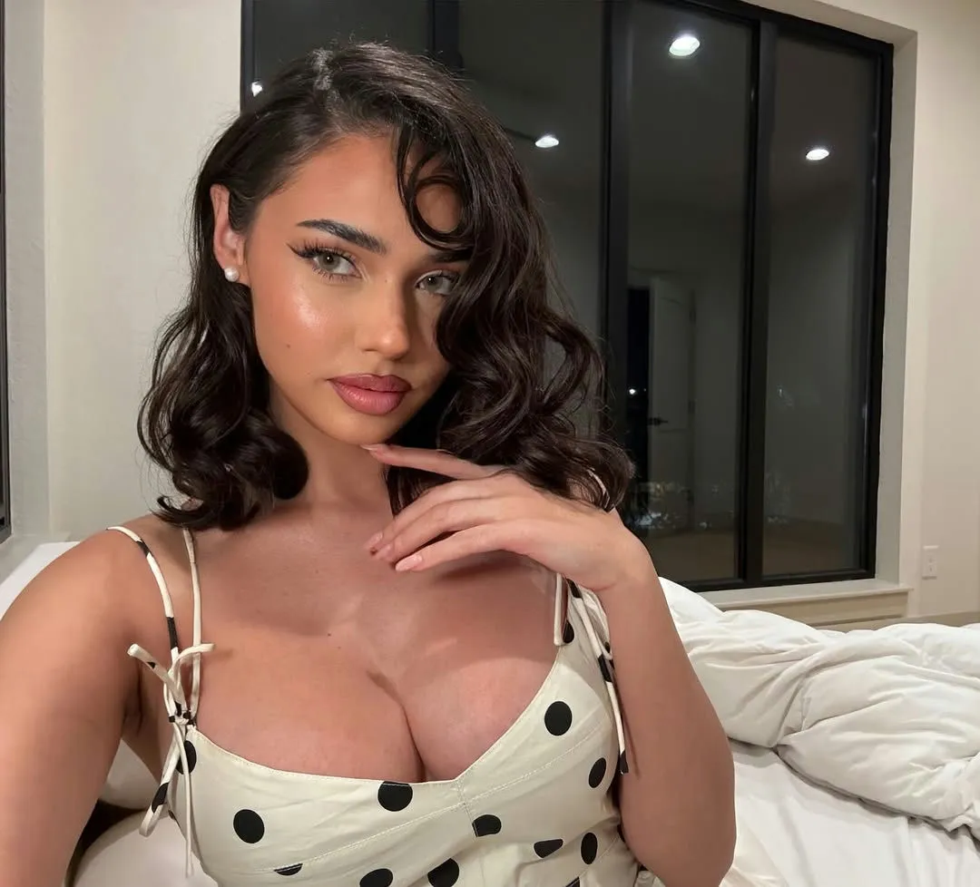 i don’t need to be naked to be your weakness