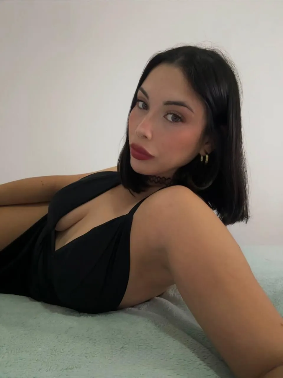 If I send you nudes, will I get a dick pic in return?