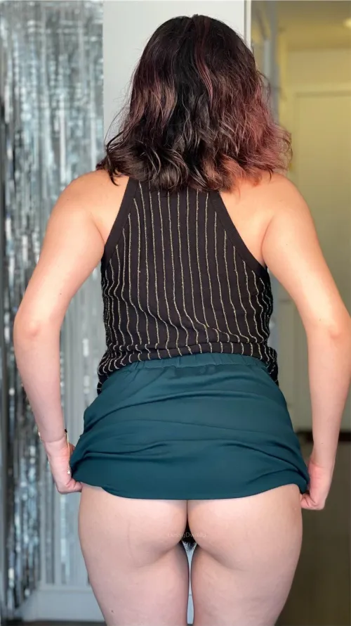 imagine how hairy it is if you can clearly see the silhouette of my bush