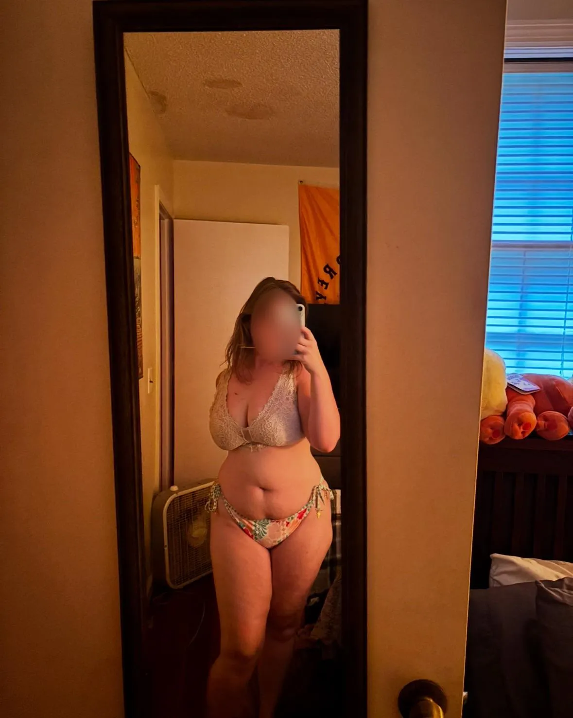 Just got a new bathing suit, whatcha think? 💋✨