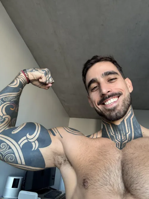 looking for a wrestling partner!