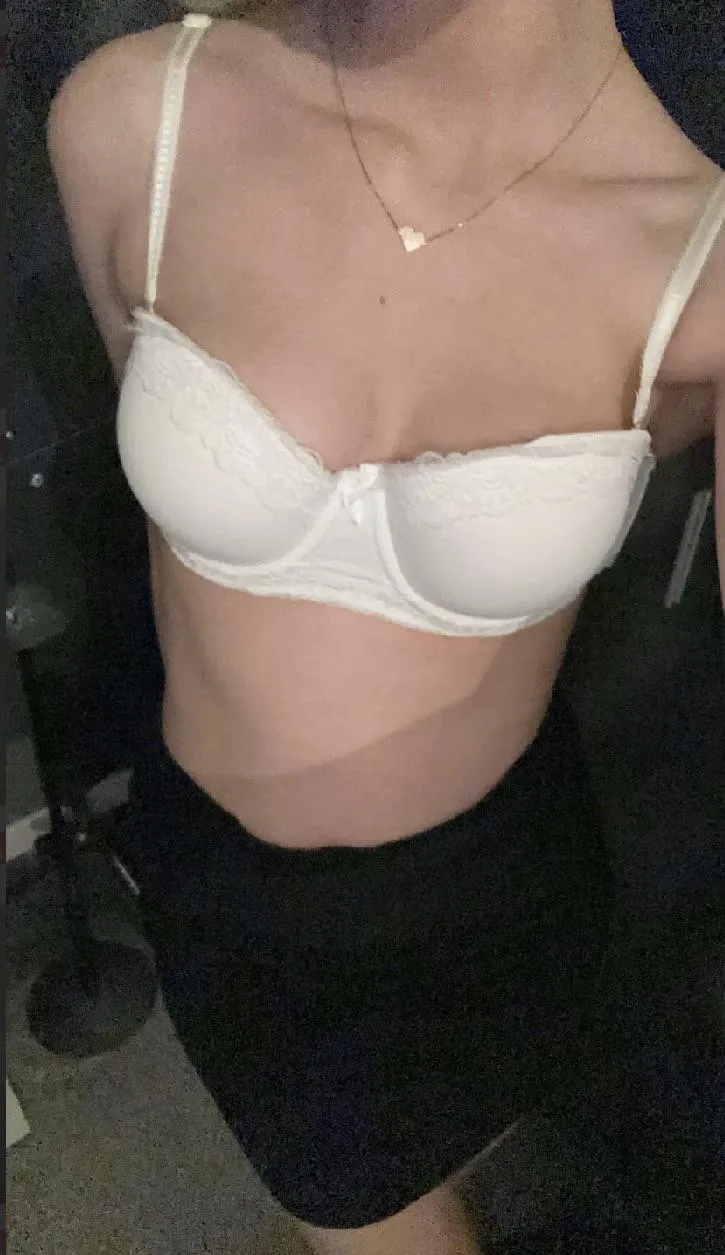 Tumma upp så fortsätter jag klä av mig för diggg i Dm