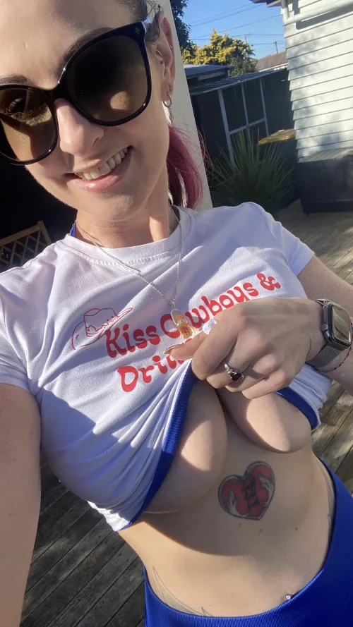 Wanna neighbor like me.. ps. i fuck my neighbors