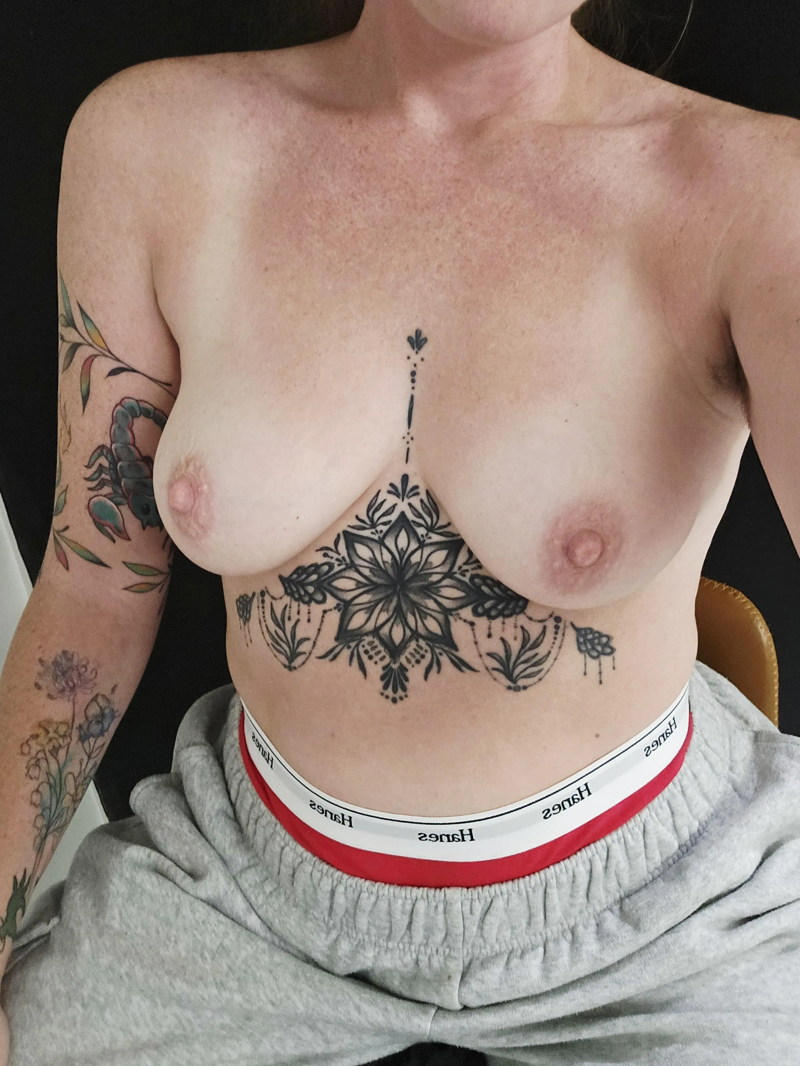 Who else is cozy at home in their sweatpants tonight?