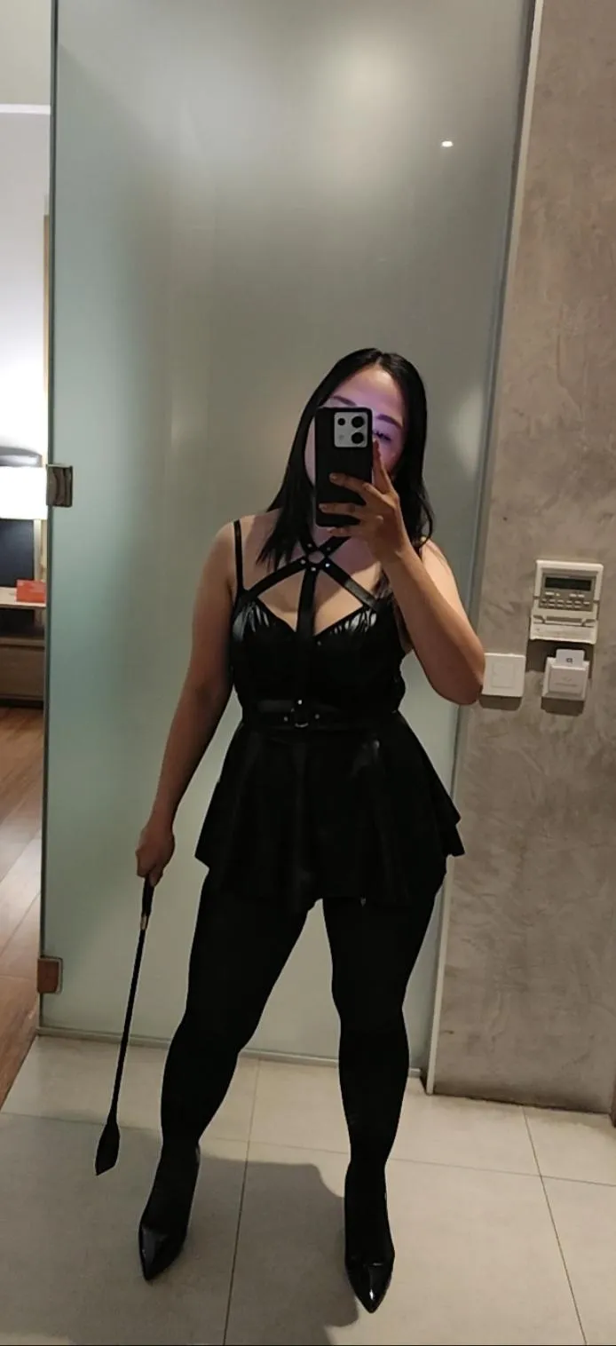 Who's your Queen 👑?