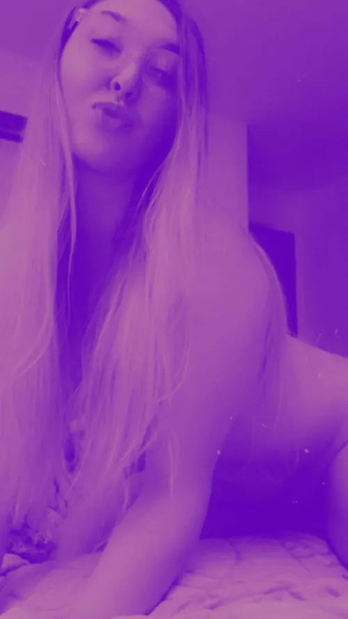 You get a pussy pic as soon as you sub 💋💋cum to momma