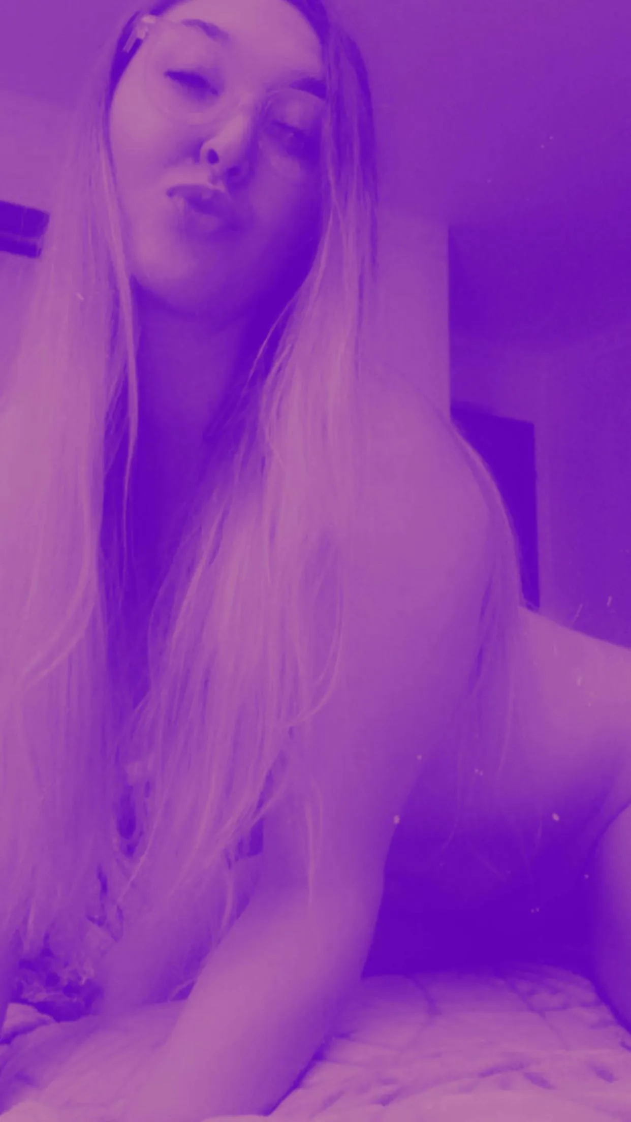 You get a pussy pic as soon as you sub 💋💋cum to momma