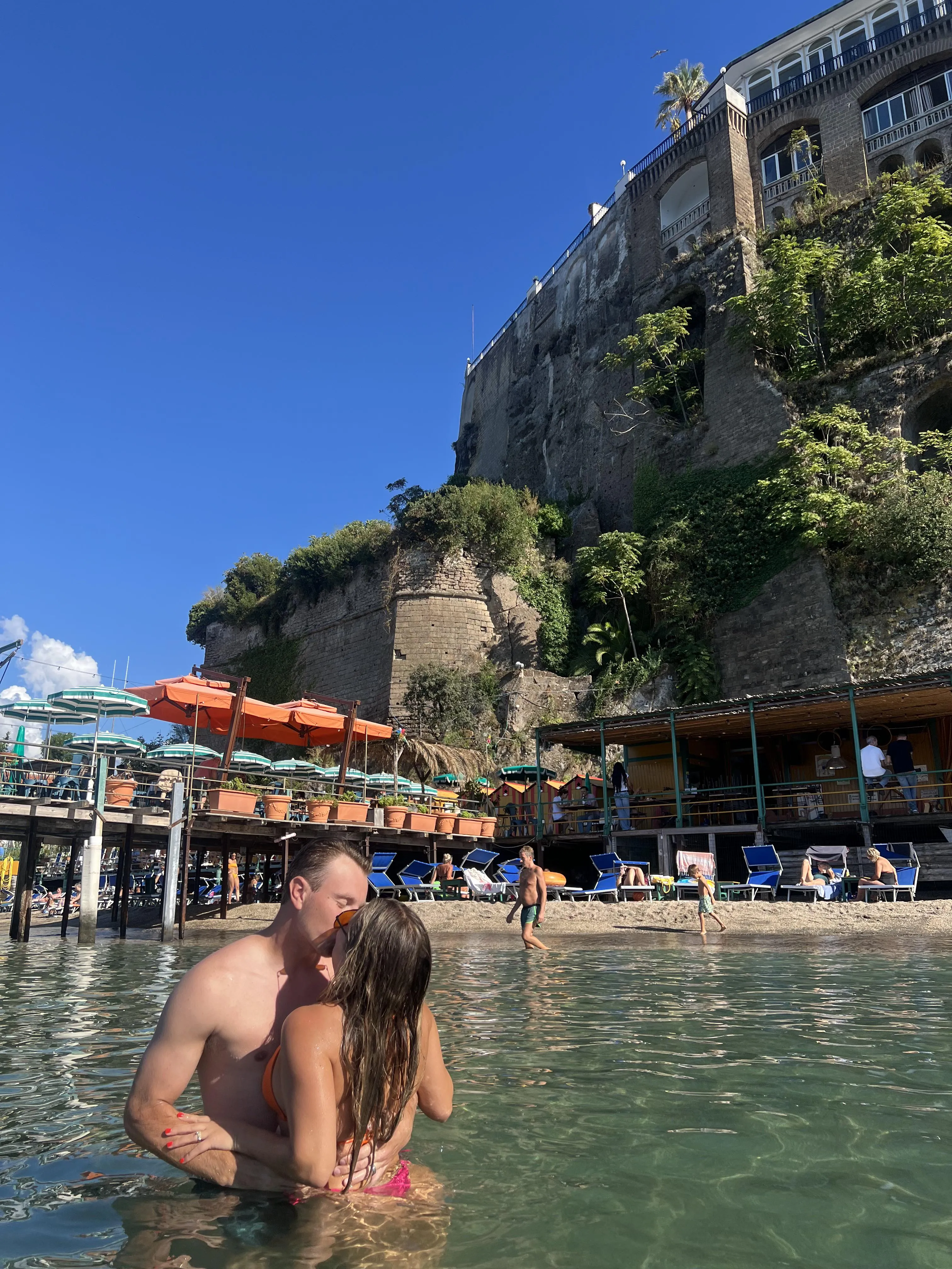 27/27 MF4MF- always looking for sexy couples to play with