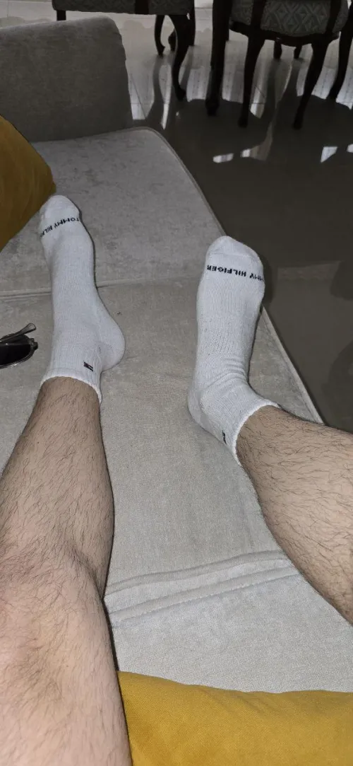 [19] white tommy socks