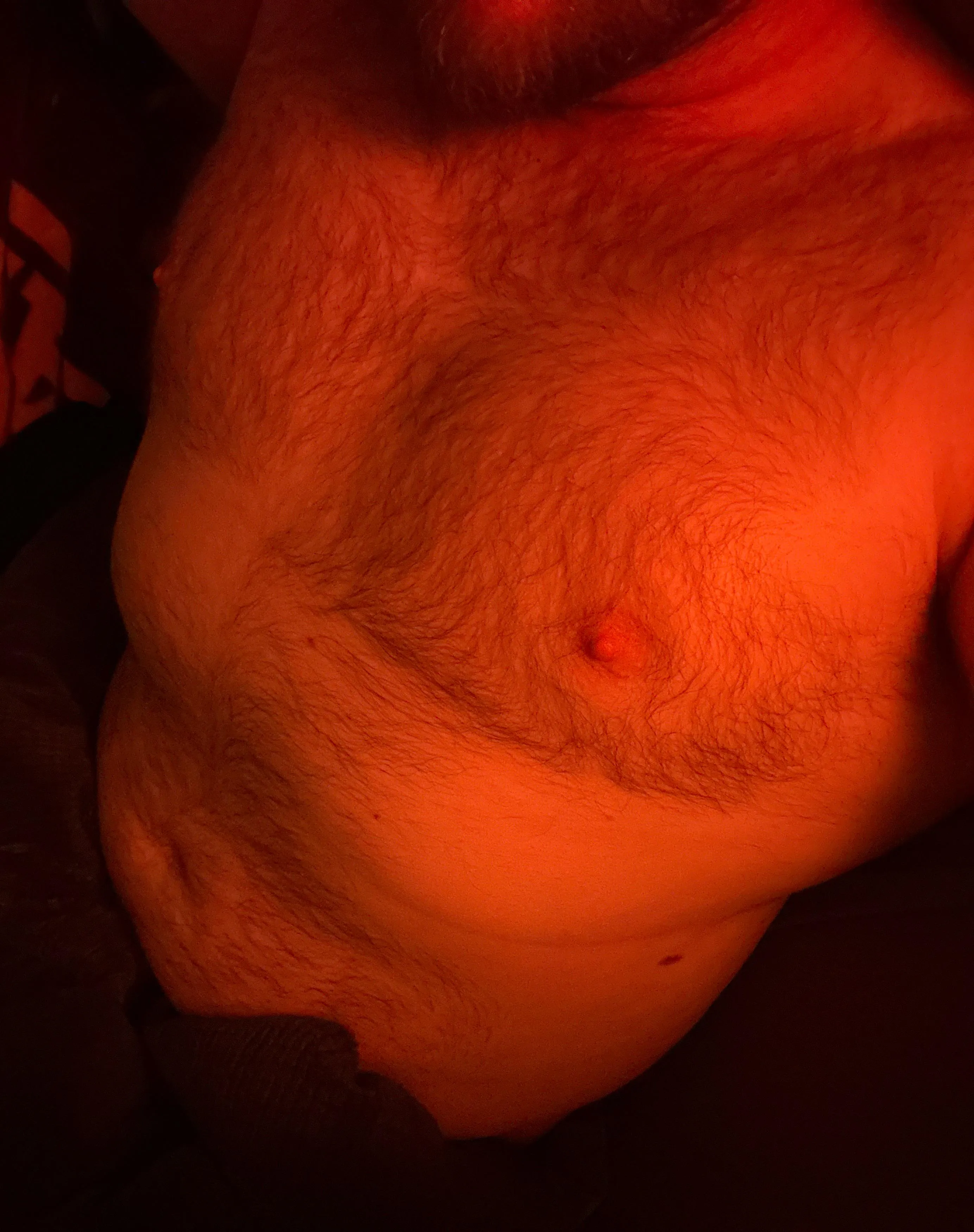 32 just looking for a chaser to join me in bed. HMU