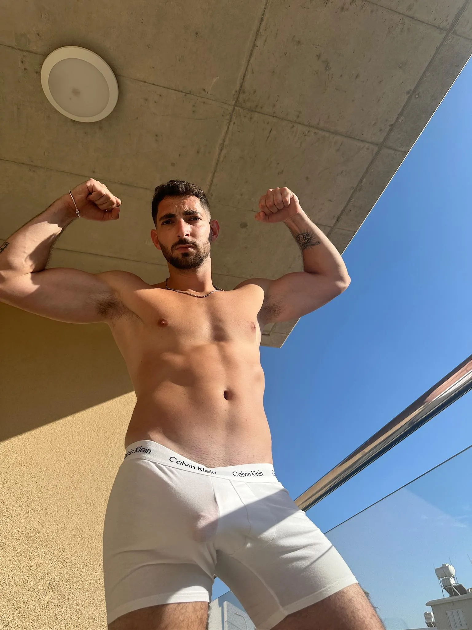 This bulge has plans for your throat.