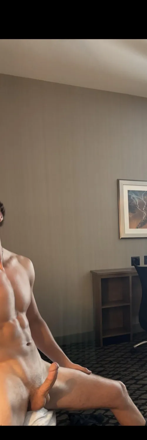 22 [M4F] #Perrysburg - Here for work, love (mff/mfm) dm open.