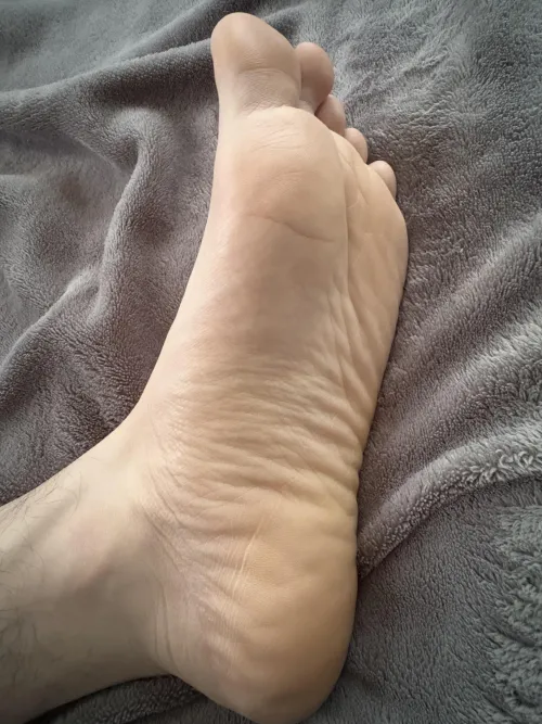 Big dick, big feet everything about me is made to crush your ego and drain your wallet.”