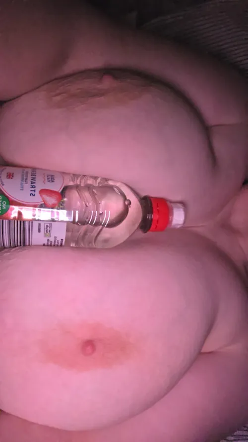 F24 drink anyone? 🥵