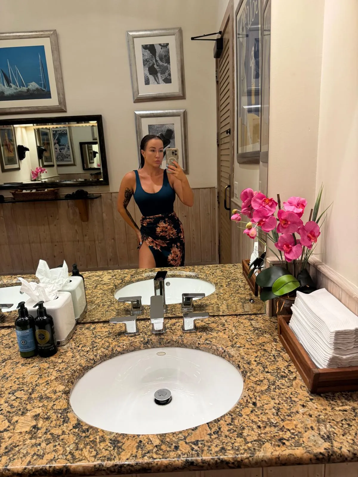 I'm picking random redditors to send nudes to, who's in? ( only the first 75 ;)