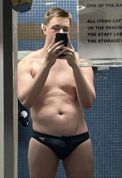 Kinda looks like when you take your gear off in game 😈