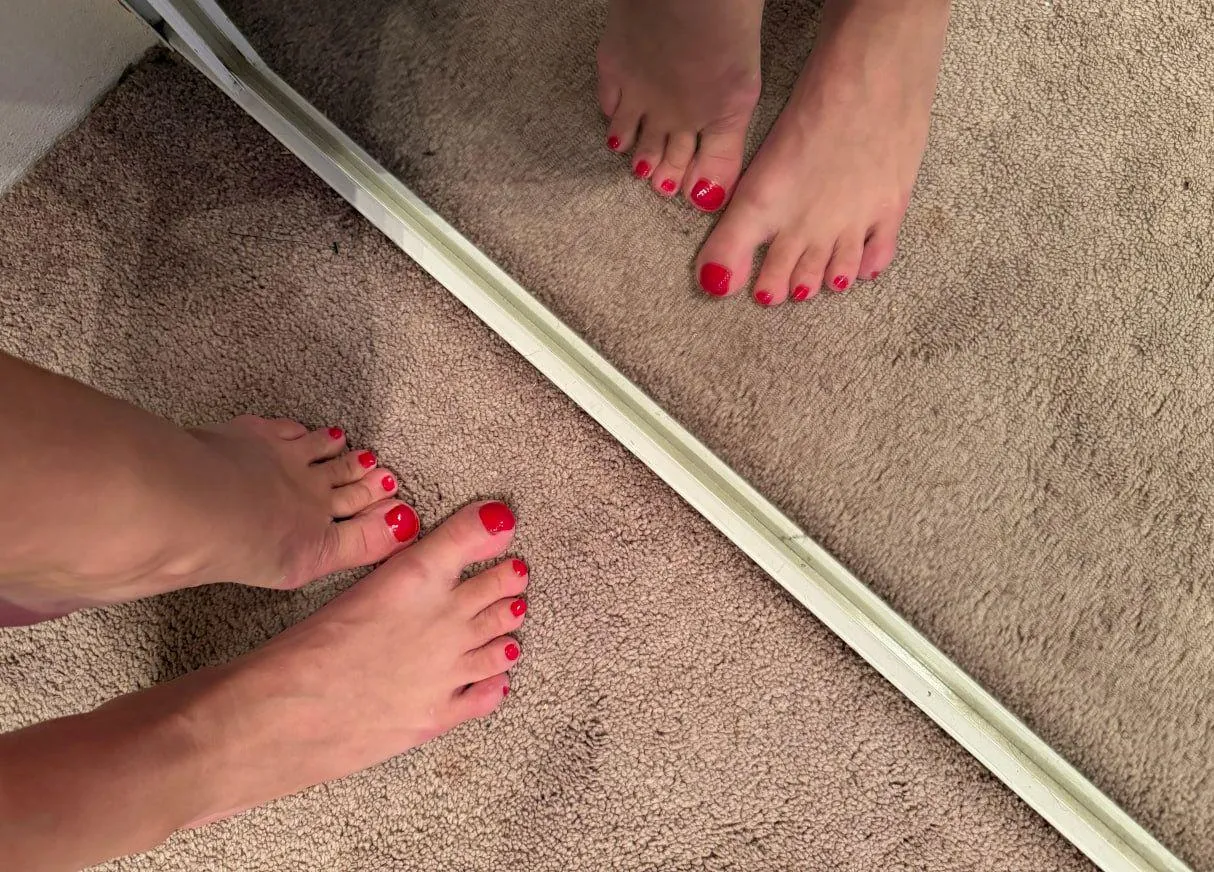 Mirror check: toes on point!